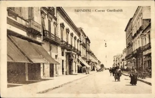 Ak Brindisi Puglia,  Corso Garibaldi