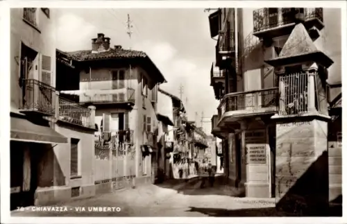 Ak Chiavazza Biella Piemonte, Straßenansicht, Via Umberto