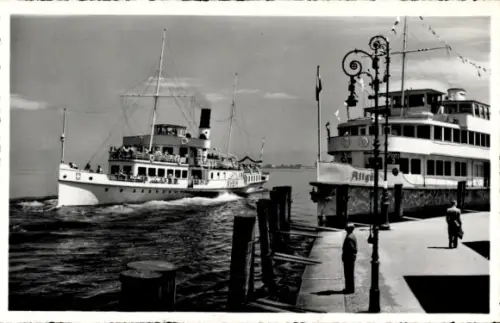 Ak Rorschach Kt. St. Gallen Schweiz, Bodensee Motorschiffe im Hafen