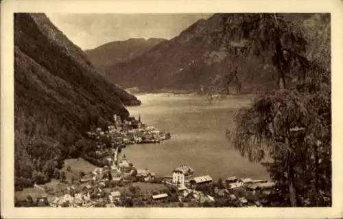 Ak Hallstatt im Salzkammergut Oberösterreich, Dorf am Seeufer, Kirchturm, Häuser, Wasserfläche, b