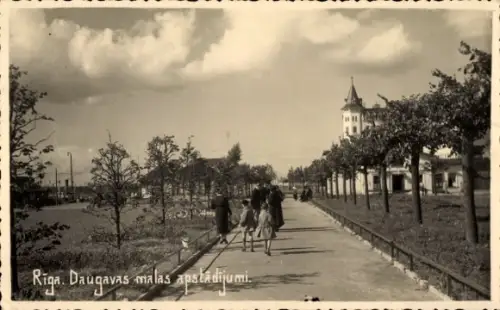 Ak Riga Lettland, Daugavas malas apstadijumi