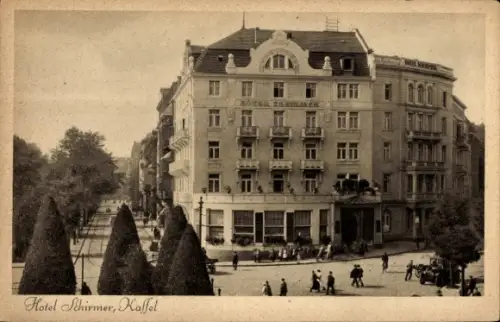 Ak Kassel in Hessen, Hotel Schirmer, Straßenszene, Passanten