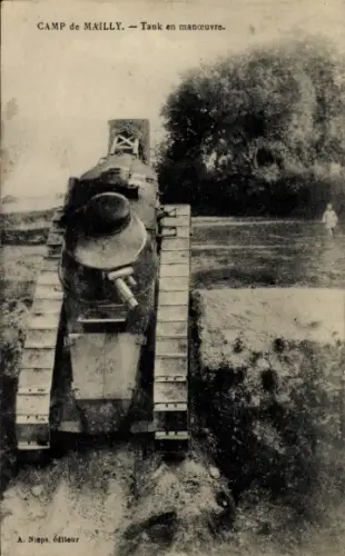 CPA Mailly le Camp Aube, Camp de Mailly, Tank en manoeuvre