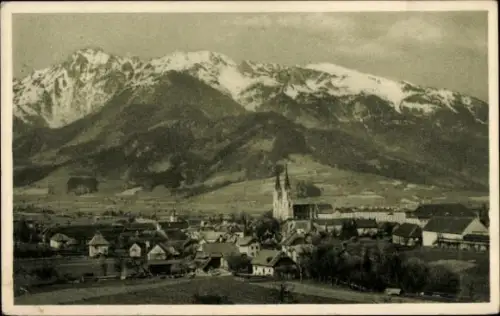 Ak Admont Steiermark, Gesamtansicht mit den Hallermauern