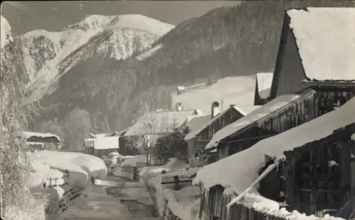 Foto Ak Bad Mitterndorf Steiermark, Ortschaft im Winter mit Lawinenstein