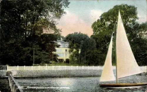 Ak Düsternbrook Kiel,  Prinzenpalais, vom Wasser gesehen