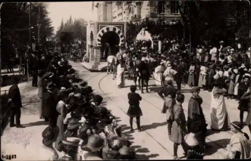 Foto Ak Zürich Stadt Schweiz, Festumzug in der Stadt, Arabischer Wagen, Zuschauer