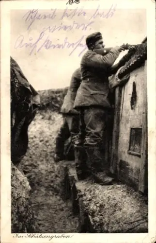 Künstler Ak Soldaten im Schützengraben, I. WK