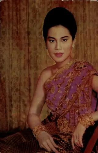 PC Queen of Thailand, Portait