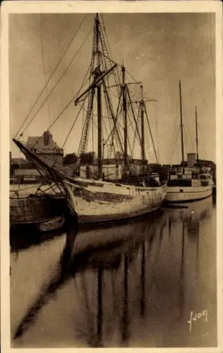 Ak Saint Malo Ille et Vilaine Bretagne, Terreneuvas a quai