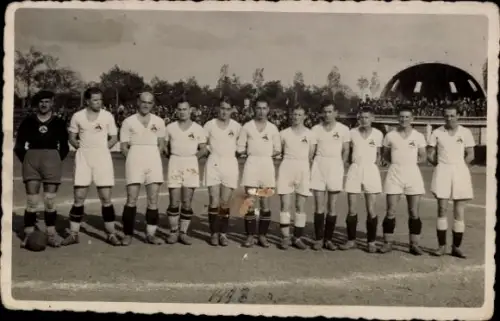 Foto Ak Fußballspiel, Fußballmannschaft
