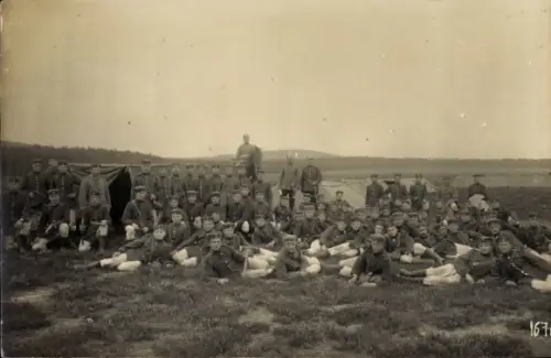 Foto Ak Königsbrück, Deutsche Soldaten in Uniform, Gruppenbild