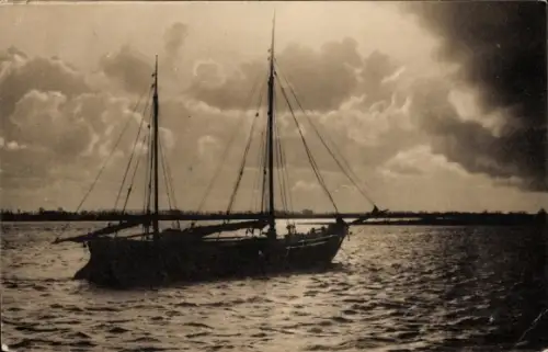 Ak An der Wasserkante, Segelboot