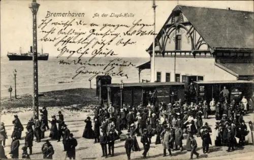 Ak Bremerhaven,  An der Lloyd-Halle, Hafen mit Schiff, Menschenmenge