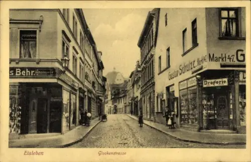 Ak Lutherstadt Eisleben,  Glockenstrasse, Gustav Schulz, Drogerie, Behr, Markt 47