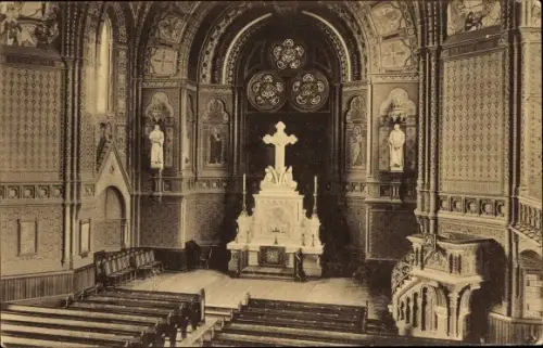 Ak Riesa an der Elbe Sachsen, Innenansicht der Trinitatiskirche, Altar, Kanzel