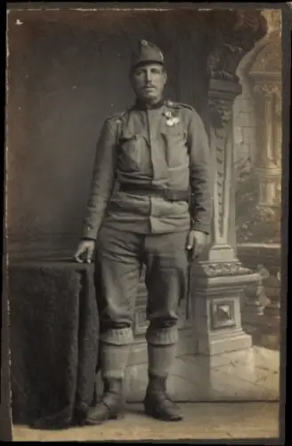 Kabinett Foto Kuk Soldat in Uniform, Kappenabzeichen, Orden, Bajonett