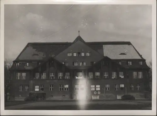 Original Foto Berlin-Weißensee, Kniprode Allee 18, Kinderkrankenhaus, um 1946, ca. 17x12 cm