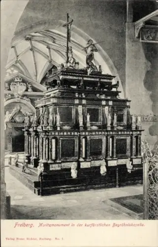 Ak Freiberg Sachsen, Moritzmonument in der kurfürstlichen Begräbniskapelle , Statuen