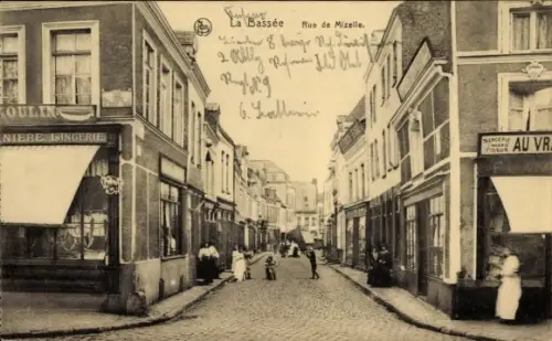 Ak La Bassée Nord,  Rue de Mizelle, Lingerie-Schaufenster, Aufschrift 'AU VR'