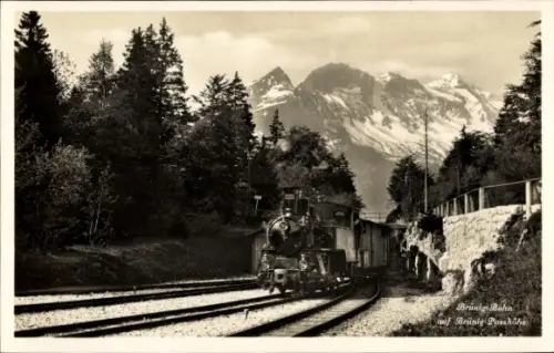 Ak Brünig Meiringen Kt. Bern Schweiz, Brünig Bahn auf Brünig Passhöhe