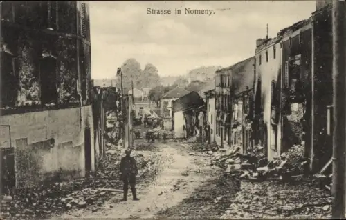 Ak Nomeny Meurthe et Moselle, Strasse mit Ruinen