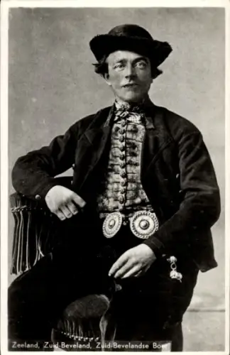 Ak Zeeland, Zuid-Bevelandse Boer