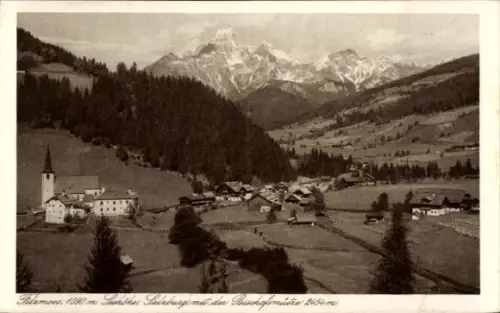 Ak Filzmoos im Pongau in Salzburg, Kirche, verstreute Bauernhäuser, Wiesen und Weiden, Nadelwald,