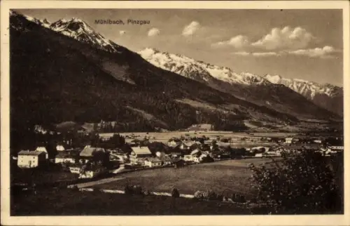 Ak Mühlbach im Pinzgau Bramberg am Wildkogel in Salzburg, Häuser und Kirchturm, Felder, Wald am H