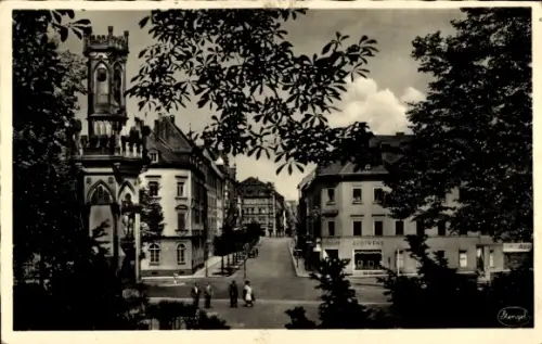 Ak Freiberg in Sachsen, Schwedendenkmal und Peterstraße, Apotheke