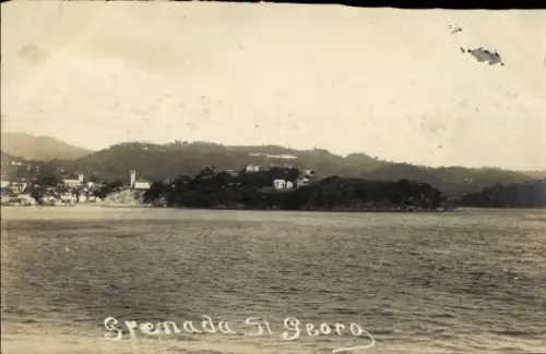 Foto St. George's Grenada, Blick zur Stadt vom Meer aus