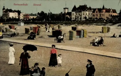 Ak Świnoujście Swinemünde Pommern,  Strand, Strandkörbe, Promenade, Badegäste, Villen