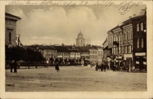 Ak Vilnius Wilna Litauen,  Grosse Strasse, Straßenzug mit Kirchturm