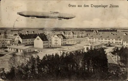 Ak Zossen in Brandenburg, Zeppelin-Luftschiff über dem Truppenlager