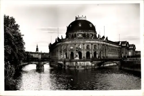 Ak Berlin Mitte, Kaiser-Friedrich-Museum
