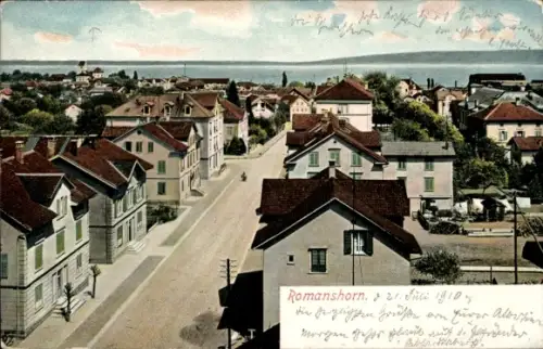 Ak Romanshorn Kanton Thurgau,  21. Juli 1910, Straßenansicht mit Blick auf See