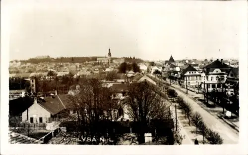 Ak Lysá nad Labem Lissa an der Elbe Mittelböhmen, LYSA NOL, Stadtsilhouette mit Kirchturm und Bau