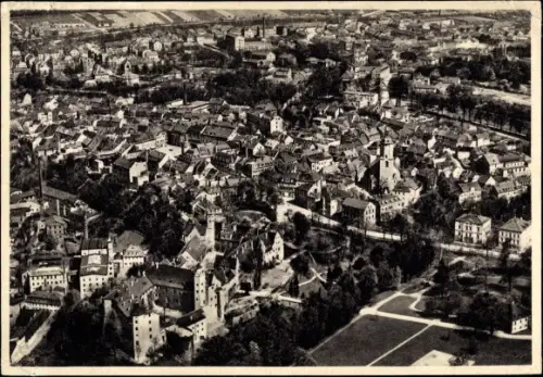 Ak Glauchau in Sachsen, Fliegeraufnahme, Panoramablick auf die Stadt
