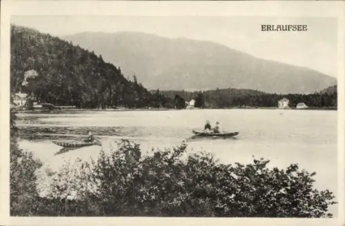 Ak Mitterbach am Erlaufsee Niederösterreich, See mit Ruderbooten, Personen im Boot, Ufer mit Strä