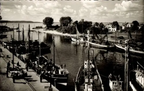 Ak Ostseebad Niendorf Timmendorfer Strand,  Fischerei-Hafen
