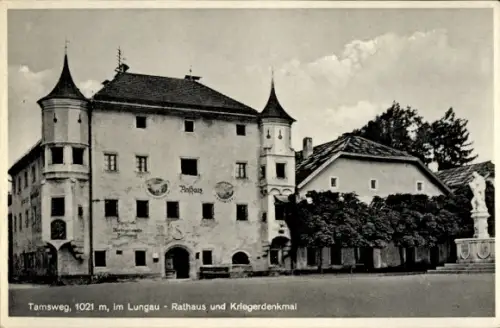 Ak Tamsweg in Salzburg, Rathaus und Kriegerdenkmal