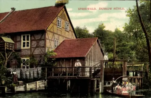 Ak Dubkowmühle Leipe Lübbenau im Spreewald,  Dubkow Mühle, Gebäude, Wasser, Boote, Menschen