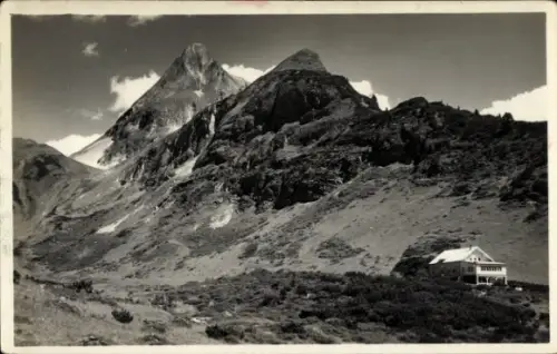 Ak Brandberg Tirol Österreich, Zillergrund, Hohe Berggipfel, steile Felsflanken, grasbewachsene H