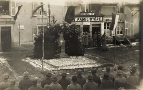Foto Ak Valleroy Meurthe et Moselle, vor der Enthüllung des Hindenburg Denkmals