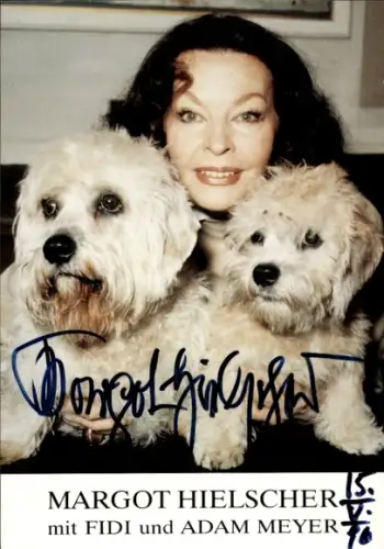 Ak Schauspielerin Margot Hielscher, Portrait, Hunde Fidi und Adam Meyer, Autogramm
