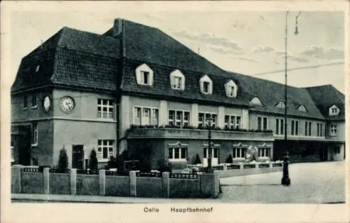 Ak Celle in Niedersachsen, Hauptbahnhof, Gesamtansicht, Straßenseite