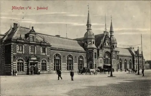 Ak Münster in Westfalen, Bahnhof, Kutschen