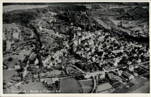 Ak Königsberg in Bayern Unterfranken,  Luftaufnahme (von Flugzeug)