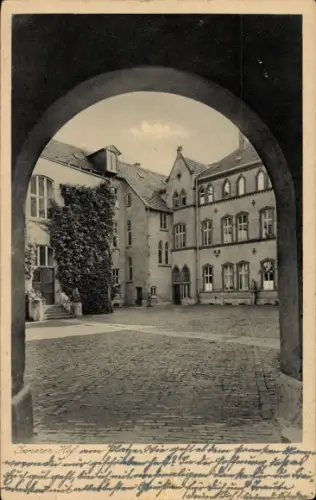 Ak Werl in Westfalen, Innerer Hof, Kloster der Ursulinen, Oberlyzeum u. Mittelschule