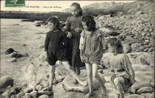 Ak Le Portel Pas de Calais, Dans les cailloux